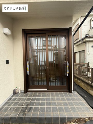 【玄関】 | 鴻巣市箕田　中古住宅   | 現地(2026年9月撮影)