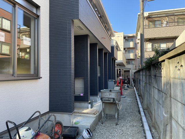 川崎市多摩区宿河原２丁目のアパートのロビー
