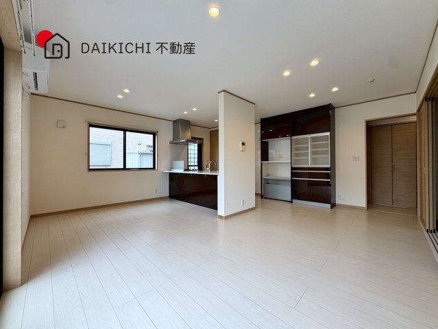 【居間・リビング】 | 加須市多門寺　中古戸建