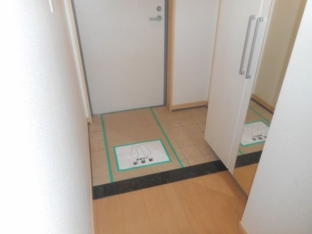 シャトーエクセランの玄関