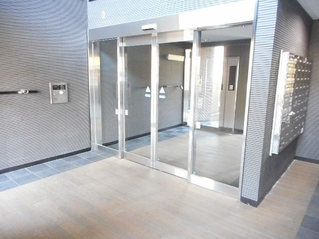 シャトーエクセランのエントランス