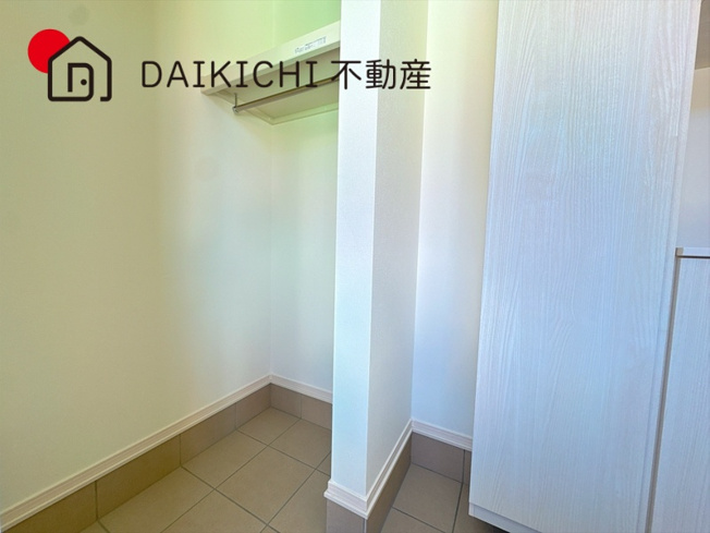 【玄関】 | 鴻巣市松原3丁目　新築戸建　全9棟　6号棟