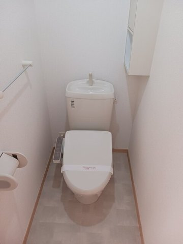 エテルノ・アロッジオ弐番館のトイレ|トイレもきれいです