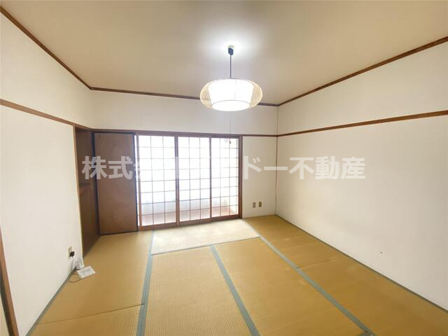 横田コーポの和室