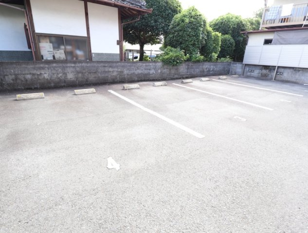 熊本市東区健軍４丁目のアパートの駐車場