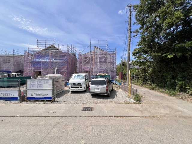 新築　藤岡市下戸塚　Livele Garden.S　5号棟の駐車場|現地写真　駐車スペースは2台分可能です！
