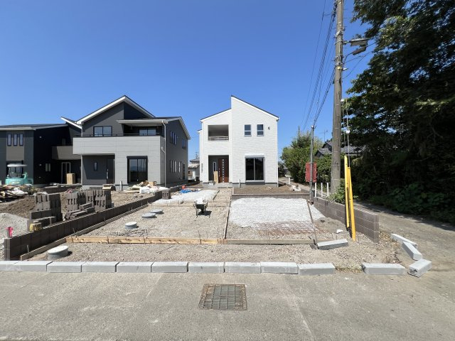新築　藤岡市下戸塚　Livele Garden.S　5号棟の駐車場|現地写真　駐車スペースは2台分可能です！

