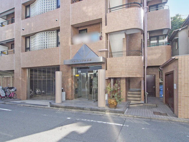 ベル・シャンブル小山のエントランス|ベル・シャンブル小山：オートロック＆宅配ボックス付きマンションです！