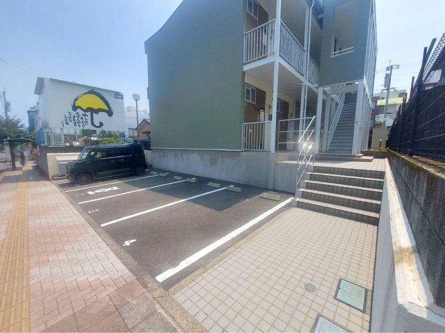 【駐車場】