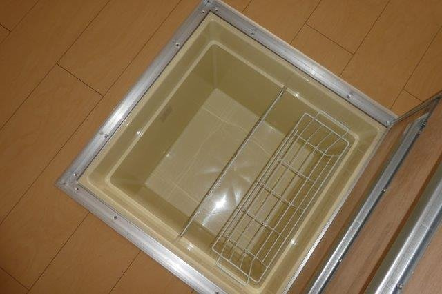 総社市中原のアパートの収納|床下収納