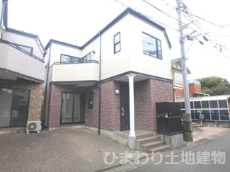 【外観】 | 綾瀬市上土棚南2丁目 中古戸建て | 販売現地　外壁・屋根塗装済　南東側約4.0ｍ公道に接道　駐車1台（車種によります）
