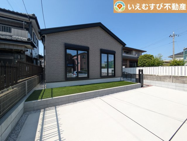 LIGNAGE　羽生市南5丁目の庭|ガーデニングが楽しめそう
季節の草花で彩りを！ガーデニングで緑あふれる景色を作るのも楽しみ♪
