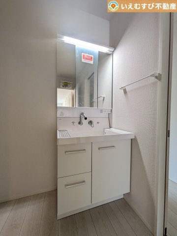 LIGNAGE　羽生市南5丁目の独立洗面台