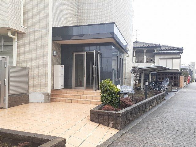 ア　ディンプルのエントランス