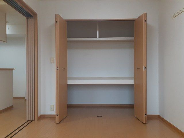 ア　ディンプルの収納
