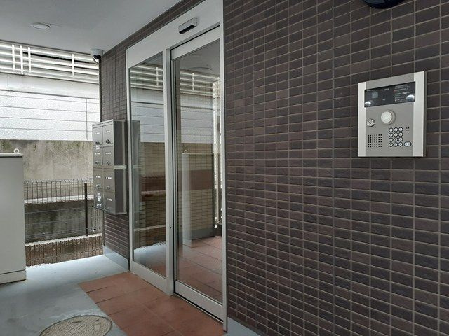 オルジュ本町Ⅱのエントランス