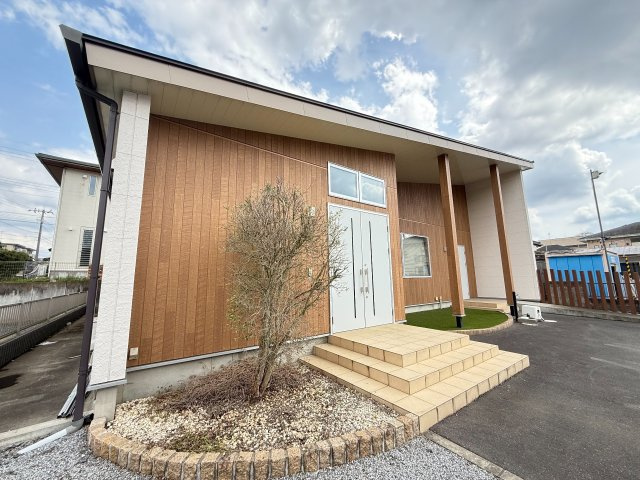 【外観】 | 真岡市さくら3丁目　倉庫・カーポート付き事務所