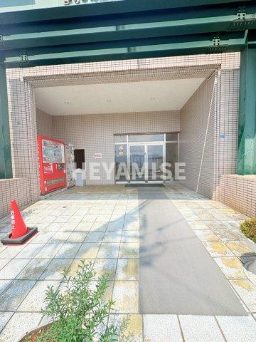 トーカンマンション昭和町のエントランス