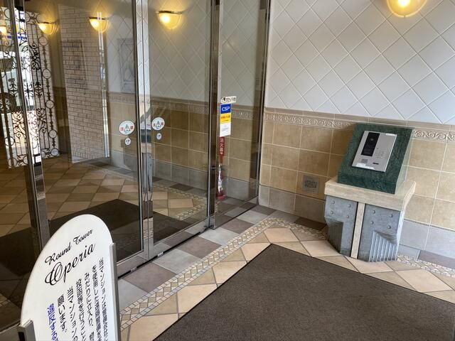 ラウンドタワーオペリアのエントランス
