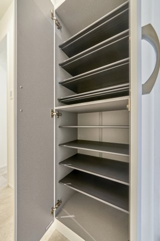 レオパレス先作イーストの収納