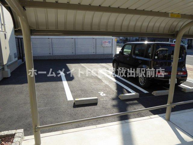 大阪市鶴見区緑１丁目のアパートの駐車場