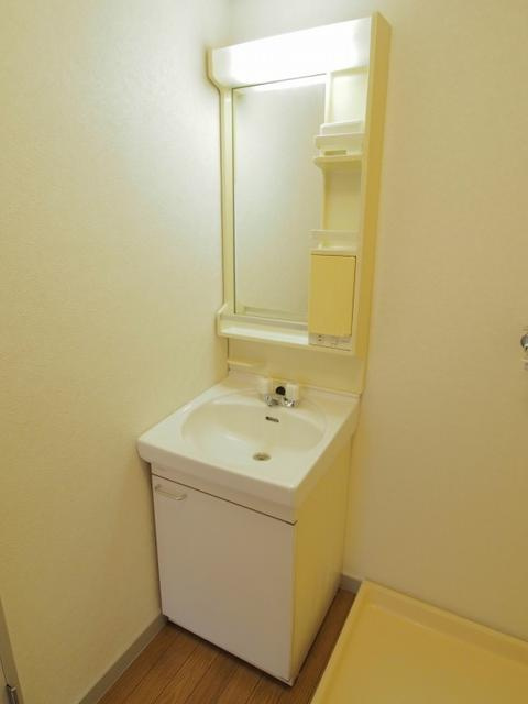 靱江ビルの独立洗面台
