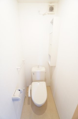 【トイレ】 | ハピネス | ※同物件・反転タイプの写真です。