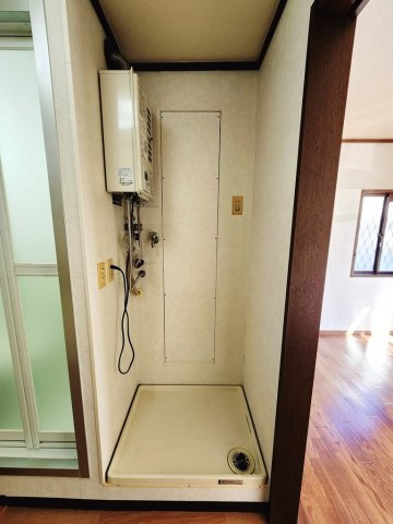 【設備】 | ヴィラホワイト | 洗濯機置場