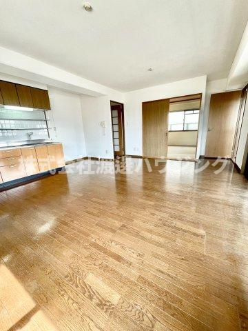 玉手マンションの居間・リビング