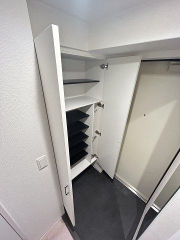 コンフォリア・リヴ淡路町一丁目のその他