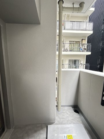 コンフォリア・リヴ淡路町一丁目のバルコニー
