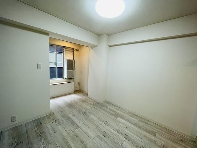 千代田区岩本町１丁目の賃貸マンションの居間・リビング