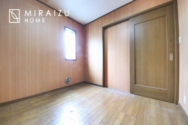 【子供部屋】 | お子様のお部屋にも主寝室にも使えますね。窓採光もばっちり、空気の入れ替えもOK！自分のお部屋を持ちたいお子様の夢を叶えます！