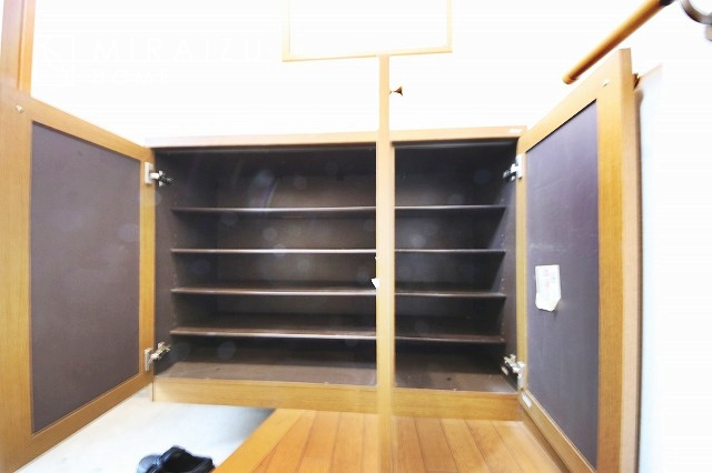 【収納】 | 青く澄み渡った綺麗な空と、陽の光をたっぷりと受ける、そんな住宅で新生活をスタートしてみませんか？見学・ご相談等、ミライズホーム(株)までお気軽にご連絡下さい。