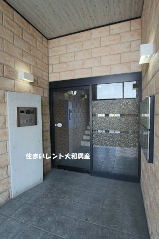 メルベーユ町田のエントランス
