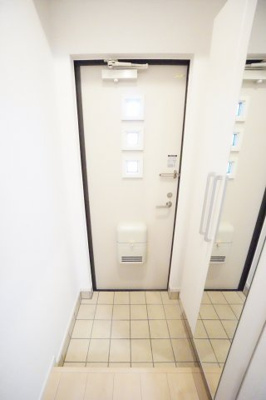 【玄関】 | ハイグレイス1番館 | ※同物件・反転タイプの写真です。