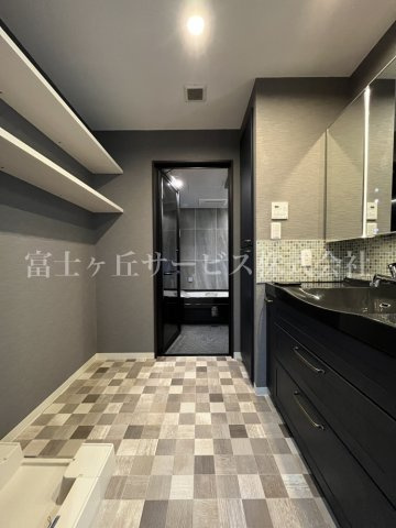 【脱衣所】 | エンブルエバー清水駅前 中古マンション | 脱衣場です