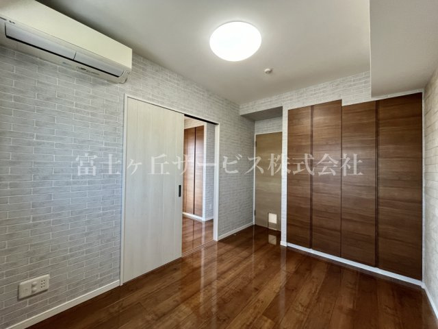 【洋室】 | エンブルエバー清水駅前 中古マンション | 洋室(2)