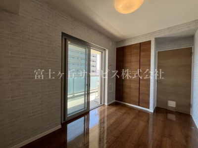 【洋室】 | エンブルエバー清水駅前 中古マンション | 洋室(3)