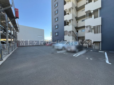 【駐車場】 | エンブルエバー清水駅前 中古マンション | 平面駐車場