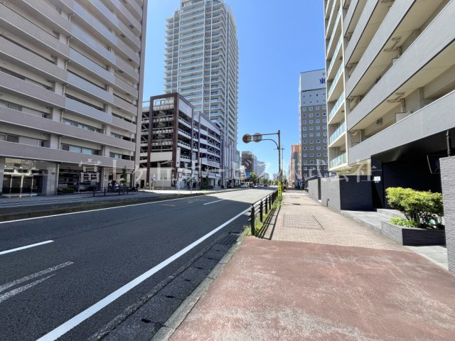 【周辺】 | エンブルエバー清水駅前 中古マンション | 前面道路