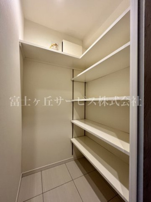 【収納】 | エンブルエバー清水駅前 中古マンション | シューズクローゼット