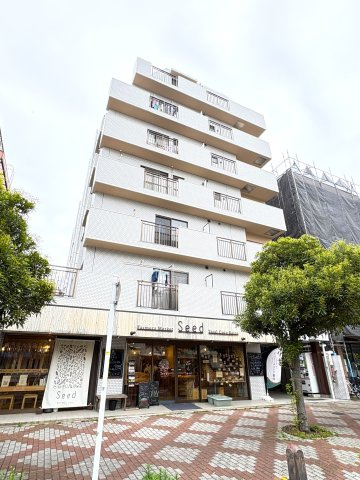 キャッスルマンションお花茶屋の外観|ドキドキの新生活も、安心してスタート。ぴったりの住まいを見つけませんか？クランディアが一緒に住まい選びをサポートします‼　まずは、お気軽にお問合せください　＃クランディア