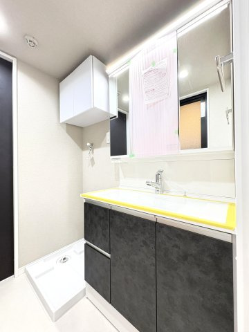 キャッスルマンションお花茶屋の独立洗面台|ドキドキの新生活も、安心してスタート。ぴったりの住まいを見つけませんか？クランディアが一緒に住まい選びをサポートします‼　まずは、お気軽にお問合せください　＃クランディア