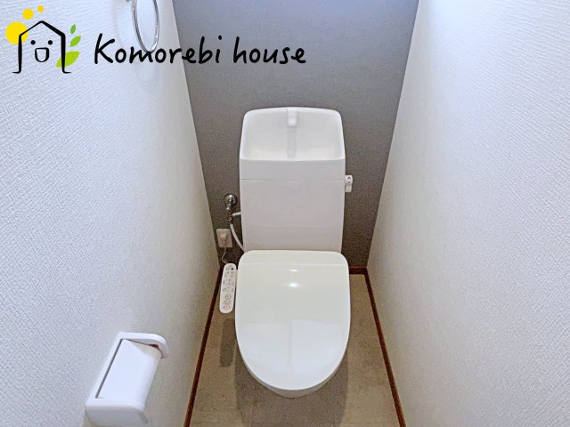 桶川市加納　中古戸建のトイレ|コンパクトで使いやすいトイレです