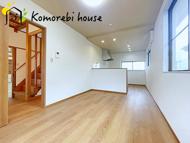 桶川市加納　中古戸建の居間・リビング|ゆったり過ごせるリビングです