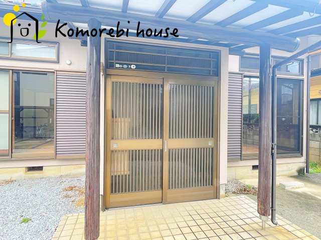 桶川市加納　中古戸建の玄関|きれいな玄関です