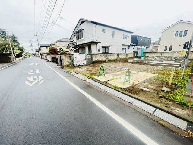 新築　前橋市朝日が丘町　Heartful　Town　１号棟の前面道路含む現地写真|現地写真　東側接道幅員約7.9ｍ