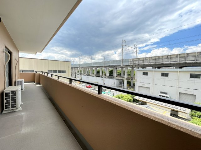 信開ガーデンコート西大路のバルコニー|北側バルコニー