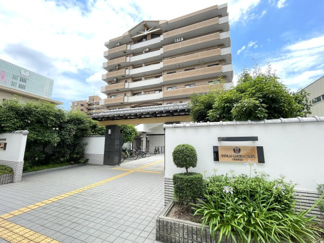 信開ガーデンコート西大路の外観